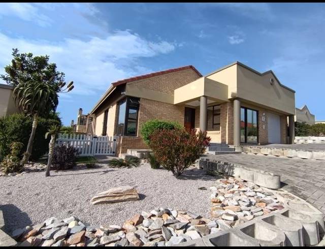2 BEDROOM TOWNHOUSE FOR SALE IN SEEMEEU PARK